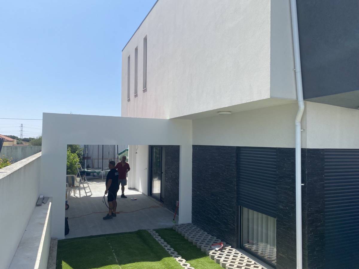Imponente, Lda - Sobral de Monte Agraço - Lamp Installation