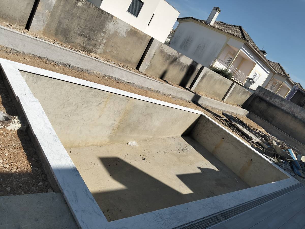 Retrospetiva D´Azul Construções - Seixal - Bauunternehmen