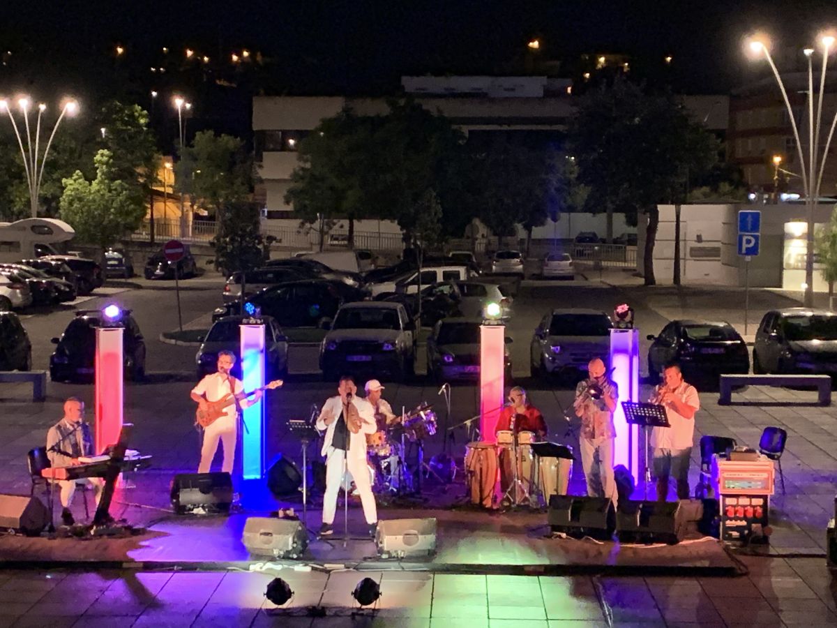 Rauly Rey’s - Música Latina - Cascais - Music Bands