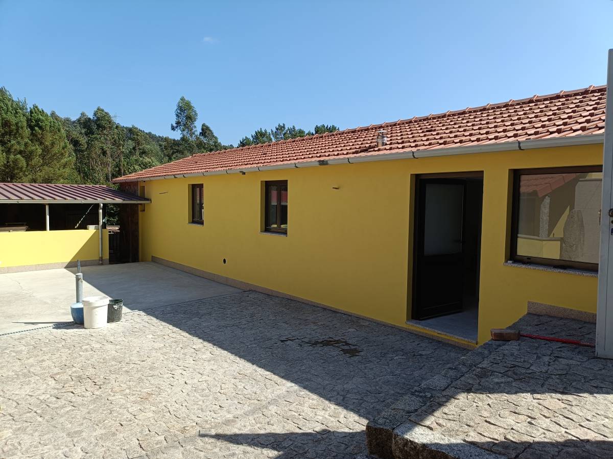 reformas& remodelações - Santa Maria da Feira - Instalación o reemplazo de tejados
