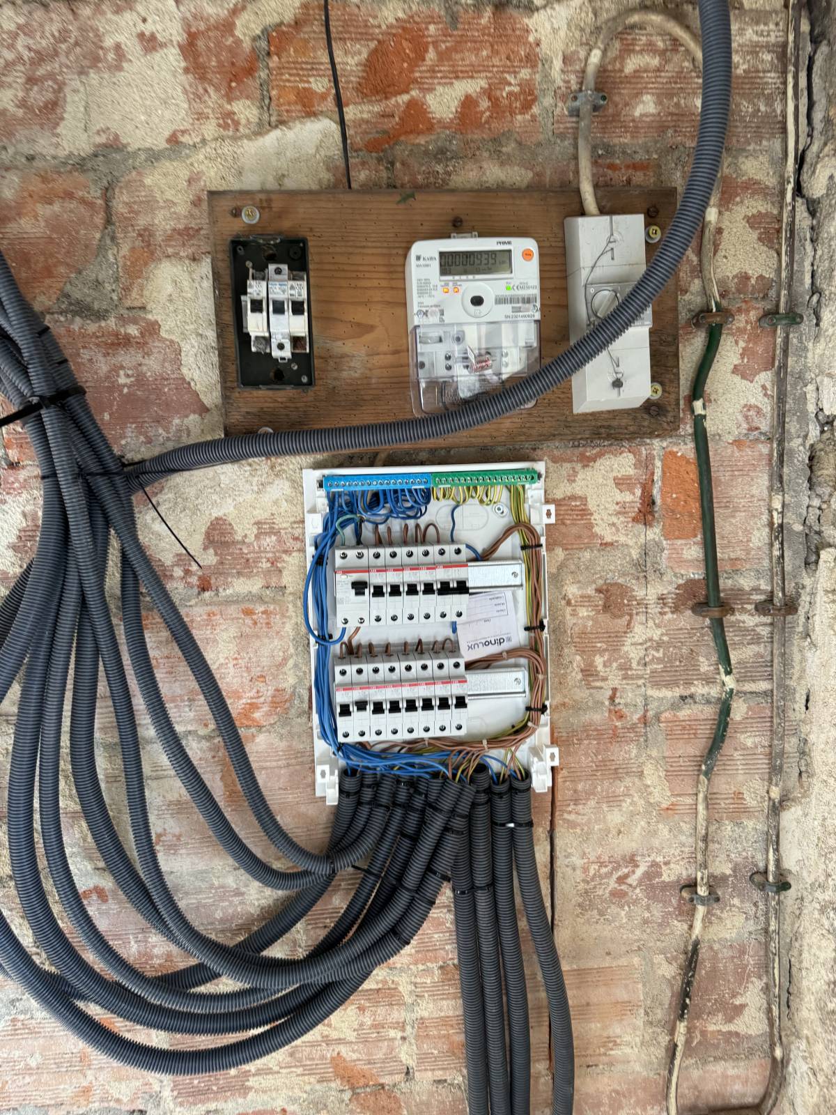 Breno Seixas - Soluções Inteligentes - Águeda - Instalación o reemplazo de bombas de desagüe