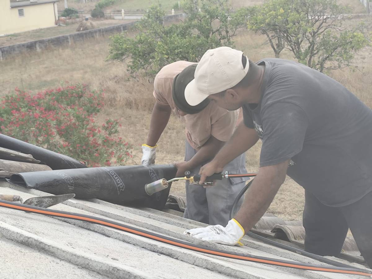 R.c costruçaoes - Pombal - Calfeutrage