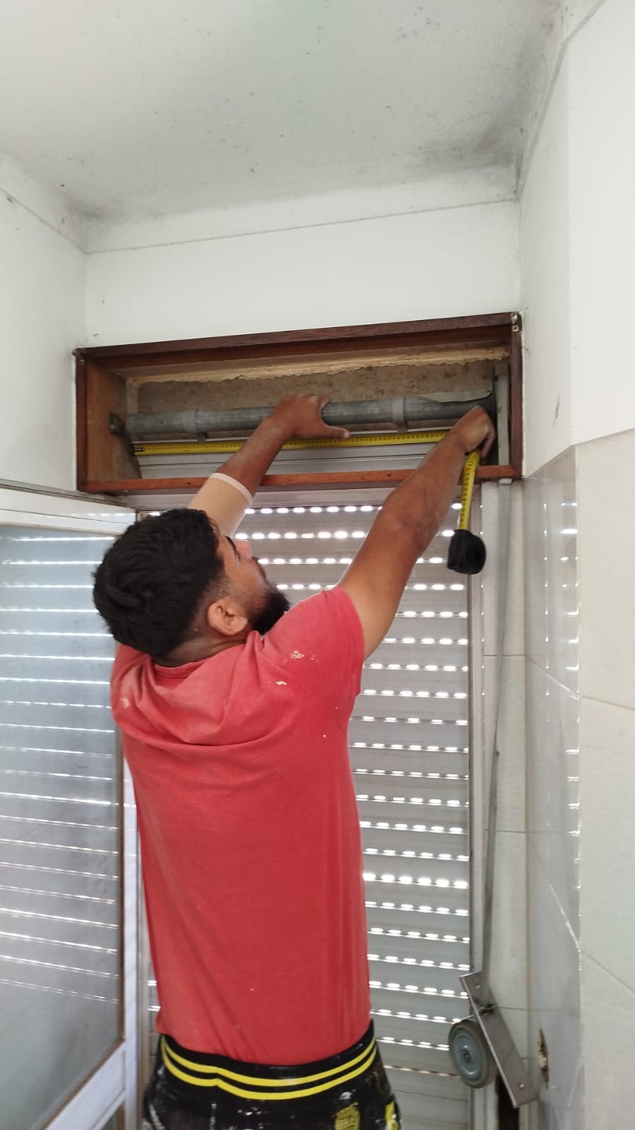 EMA serviços - Albufeira - Ventilator montieren
