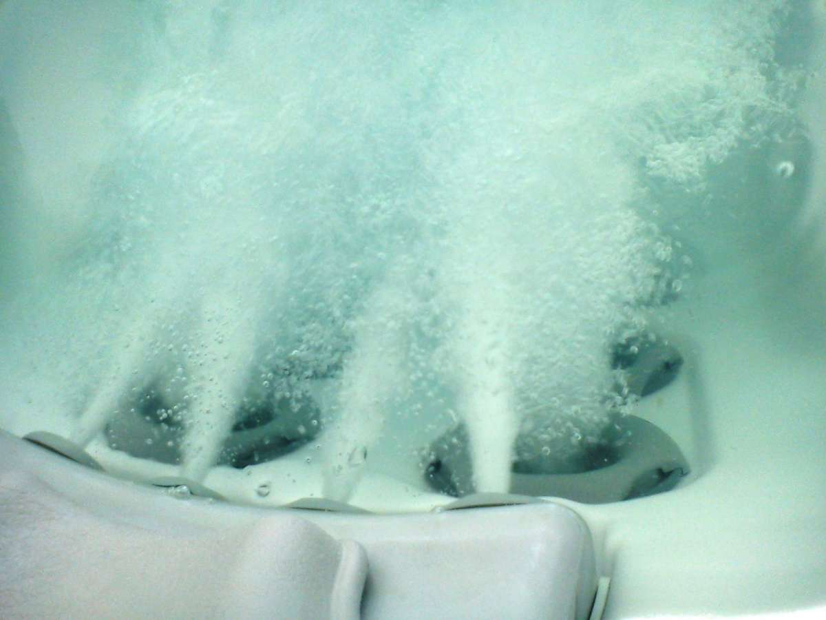 Hélder Gomes - Batalha - Limpeza e Manutenção de Jacuzzi e Spa