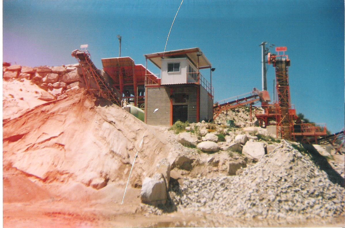 Carlos Pinto - Nelas - Construção de Piscina Abaixo do Solo