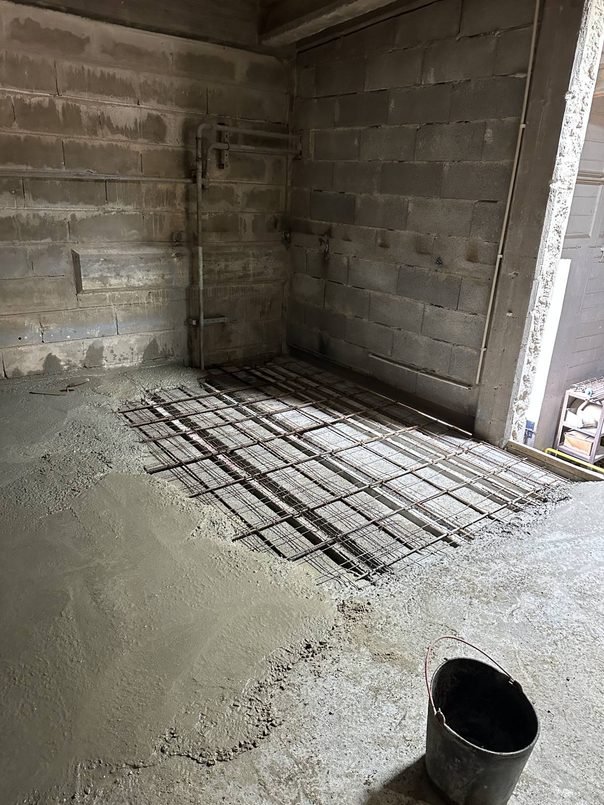 Muhammad - Seixal - Floor Tiling