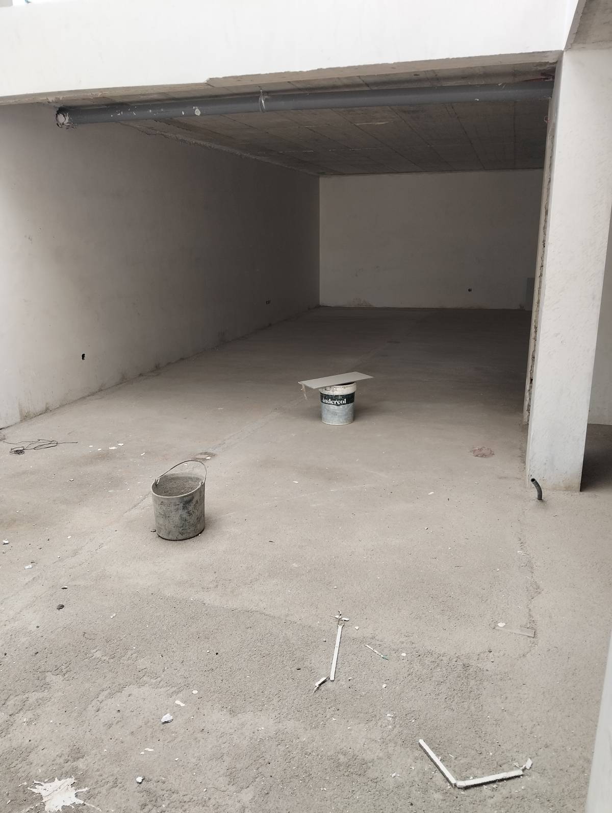 Retrospetiva D´Azul Construções - Seixal - Dachausbau