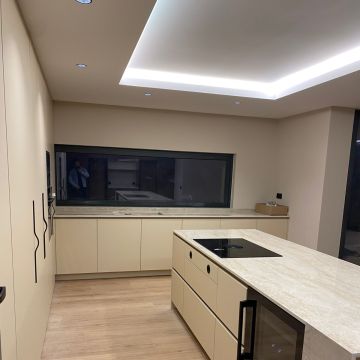 Sr.7Oficios - Guimarães - Adición de pared interior