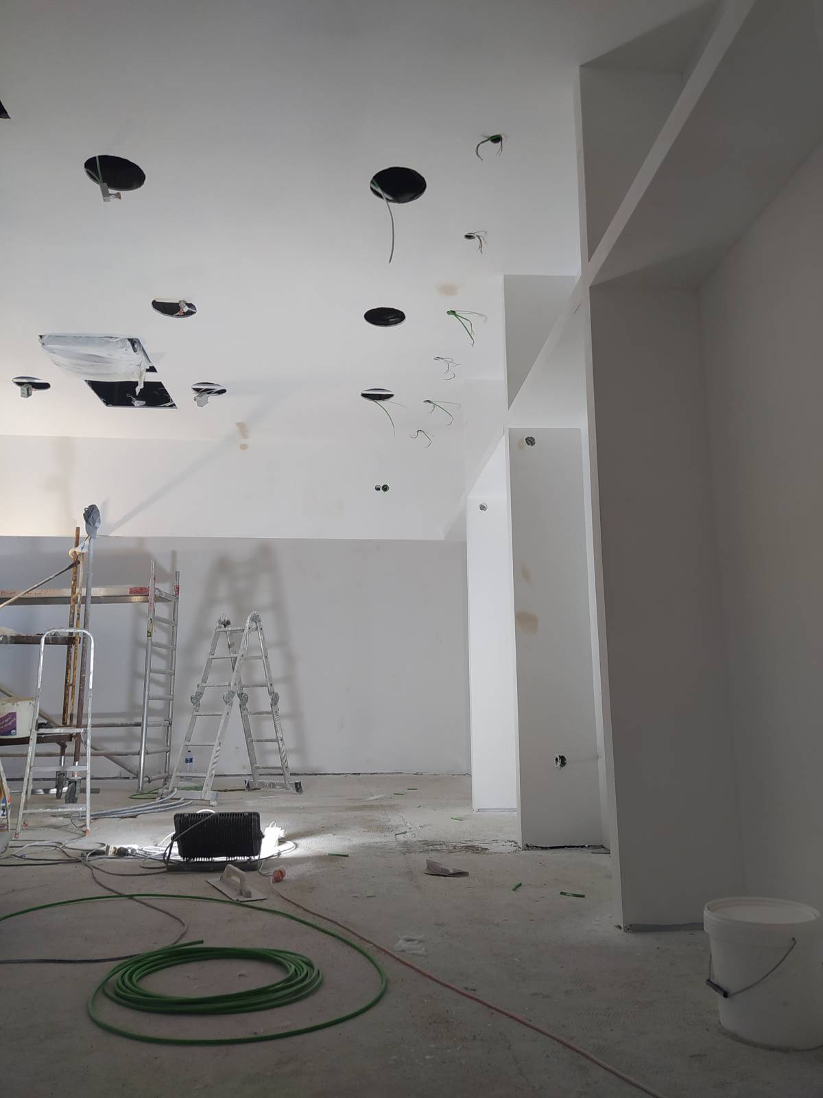 Israel - Almada - Roof Installation or Replacement
