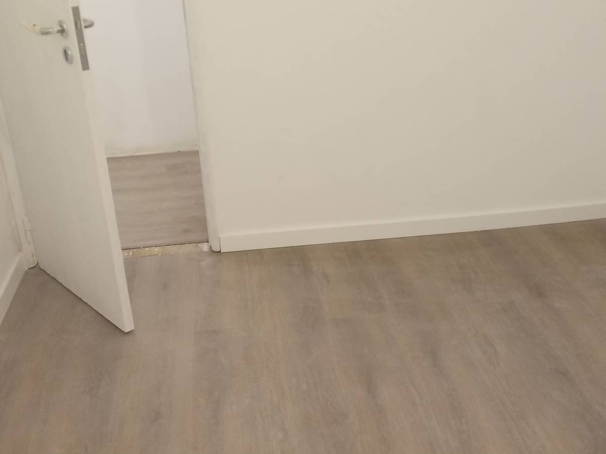 Jair Landim - Amadora - Vinyl- oder Linoleumboden reparieren oder ausbessern