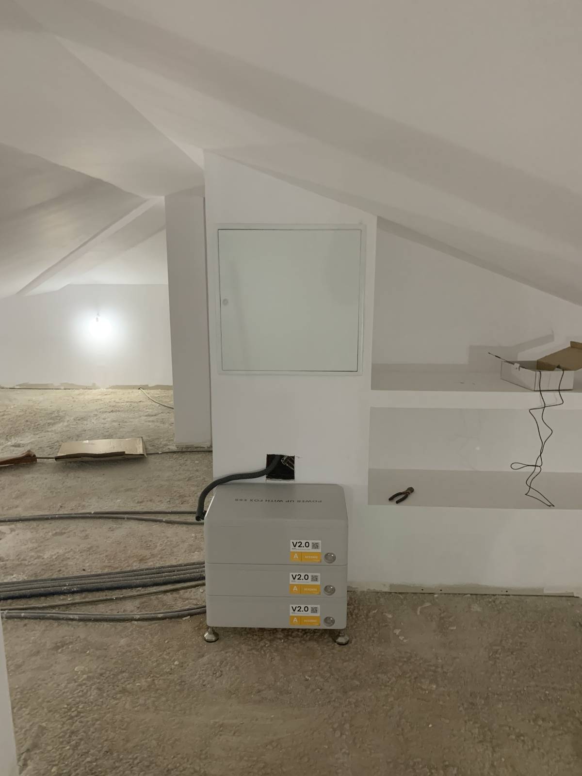 Radiação Solar - Eletricidade e Equipamentos Elétricos - Albergaria-a-Velha - Reparação de Interruptores e Tomadas