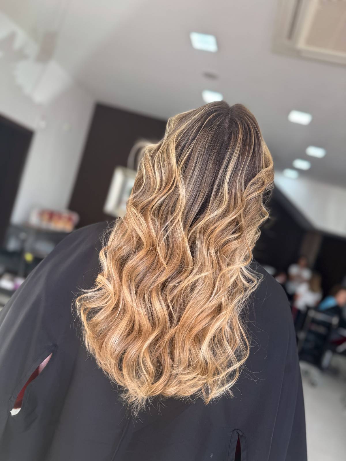Hairbyanaregina - Matosinhos - Cabeleireiros e Maquilhadores