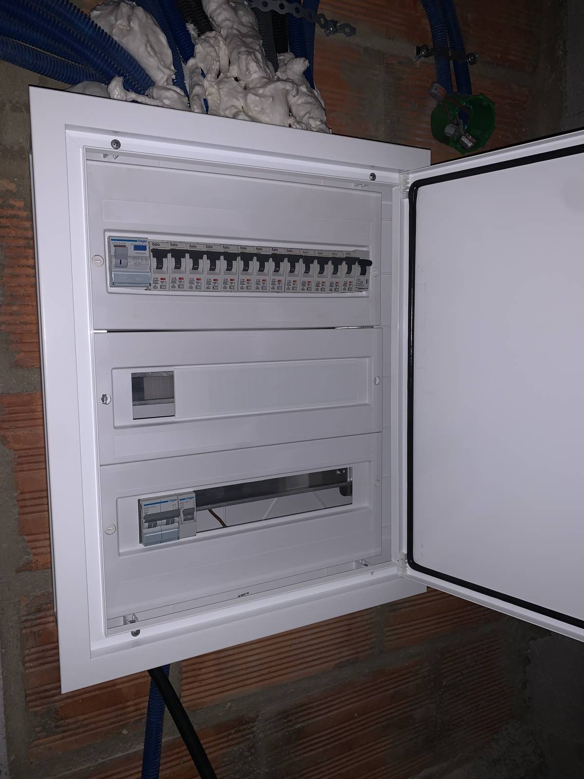 Radiação Solar - Eletricidade e Equipamentos Elétricos - Albergaria-a-Velha - Reparação de Ar Condicionado