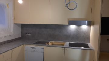 Nucarius - Penafiel - Küchenarbeitsplatte montieren