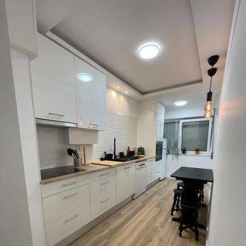 Renan&Andrade - Figueira da Foz - Instalación de lámparas