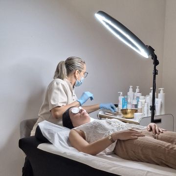 Tratamiento facial (para hombres) - Marilene Sousa - Torrecilla en Cameros