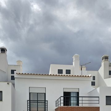 Guimarães faz - Lagoa - Innenwand einbauen