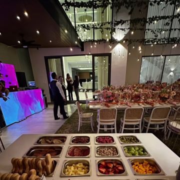 Gourmet Tábua Catering - Torres Vedras - Aluguer de Equipamento de Iluminação para Eventos