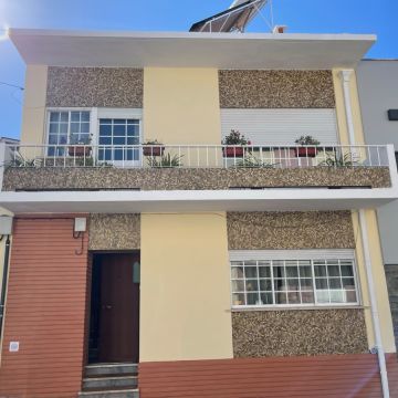 PM Limpeza e Remodelaçoes - Vila Franca de Xira - Stone or Tile Flooring Installation