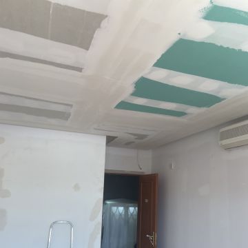 Souza - Palmela - Dachbau oder -austausch