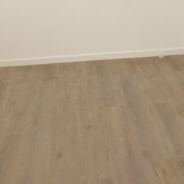 Jair Landim - Amadora - Stein- oder Fliesenboden verlegen