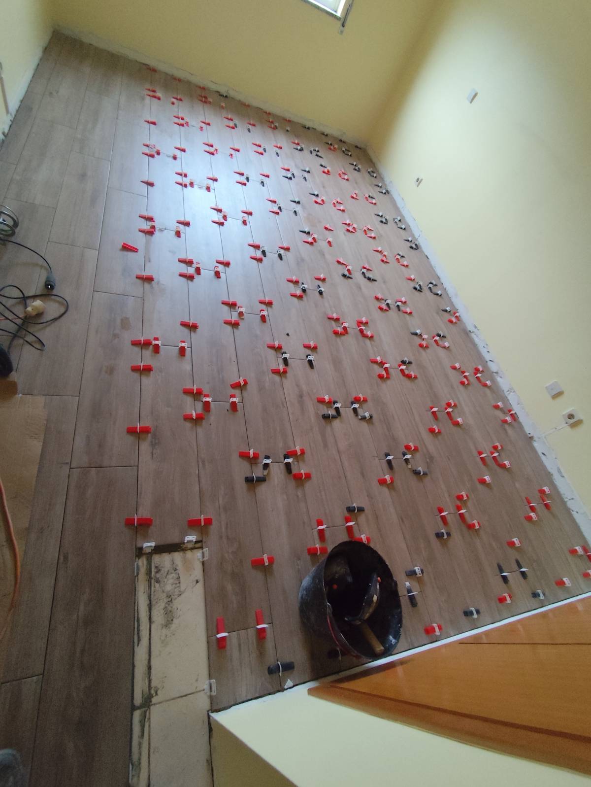 Luciano - Albufeira - Tile Installation