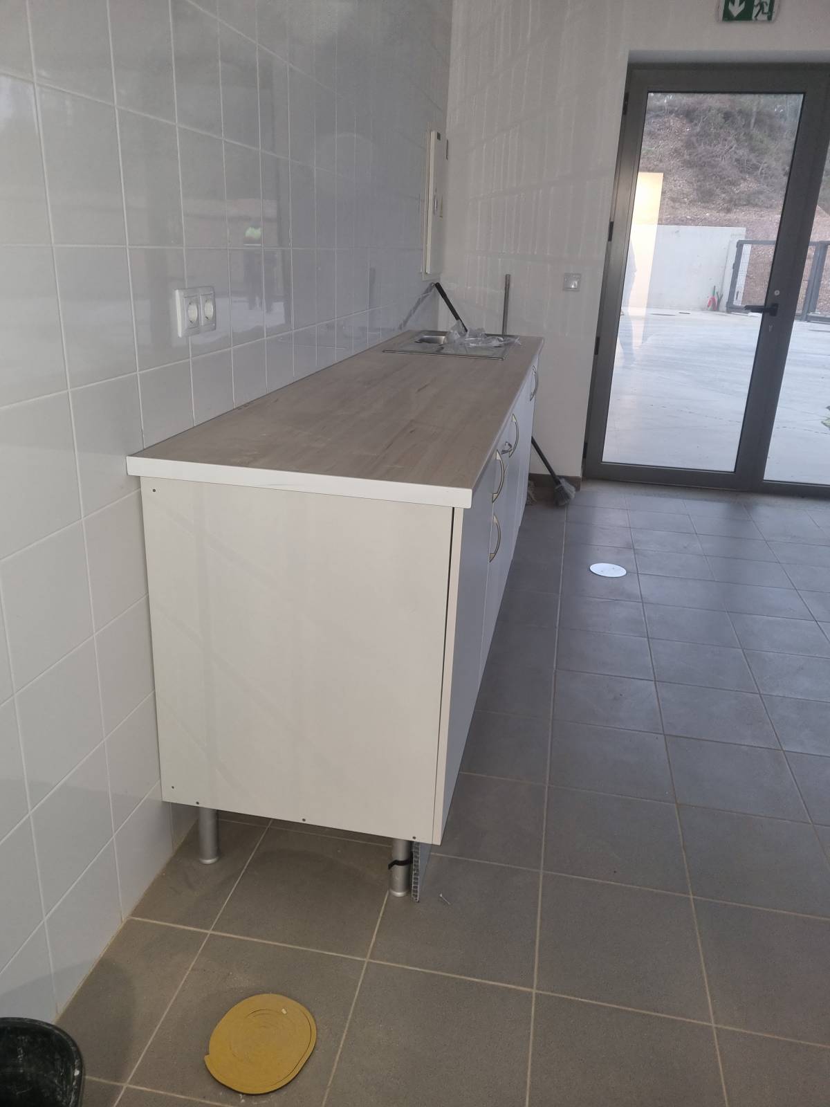 LS MONTAGENS - Vila Nova de Gaia - Picture Hanging and Art Installation