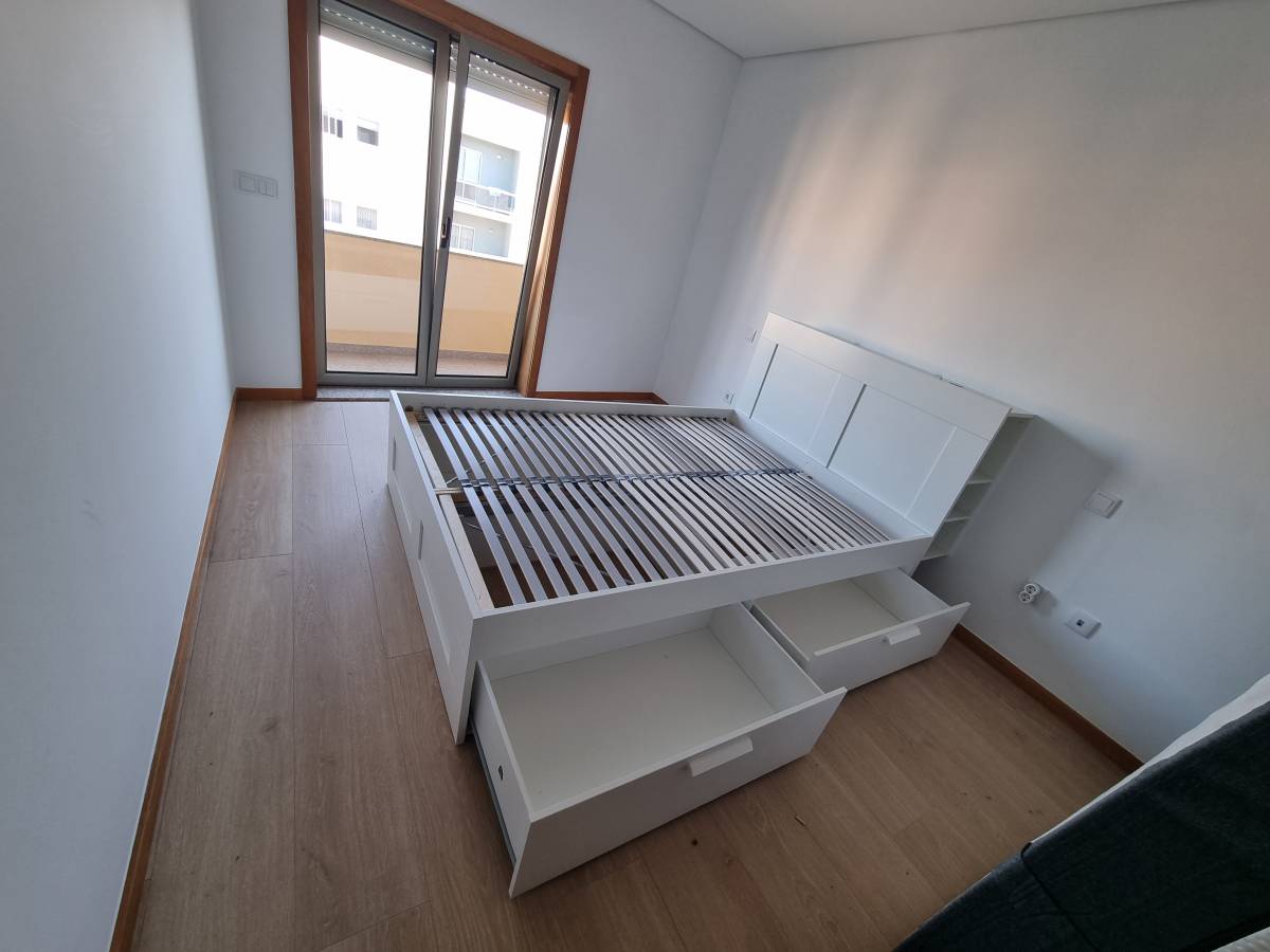 LS MONTAGENS - Vila Nova de Gaia - Entertainment Center or TV Stand Assembly