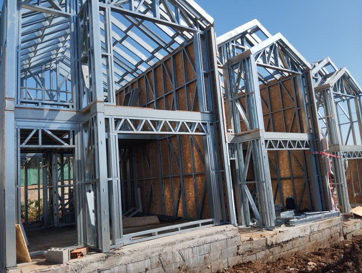 Cireli Drywall & Steelframe - Viana do Castelo - Innenwand einbauen