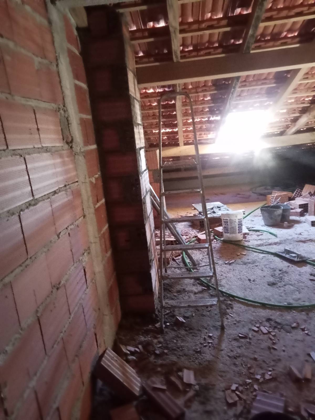 Ritmos 23 - Montijo - Instalación de Zocálos