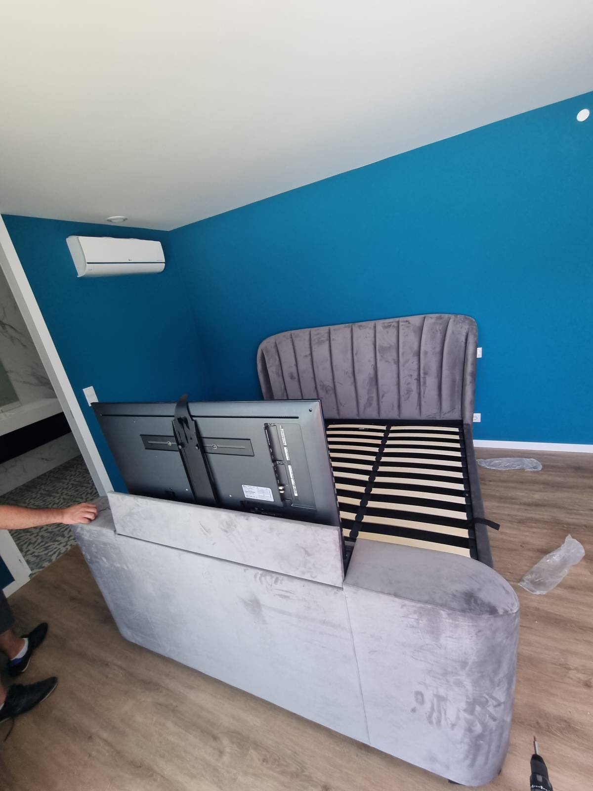 LS MONTAGENS - Vila Nova de Gaia - Lighting Installation