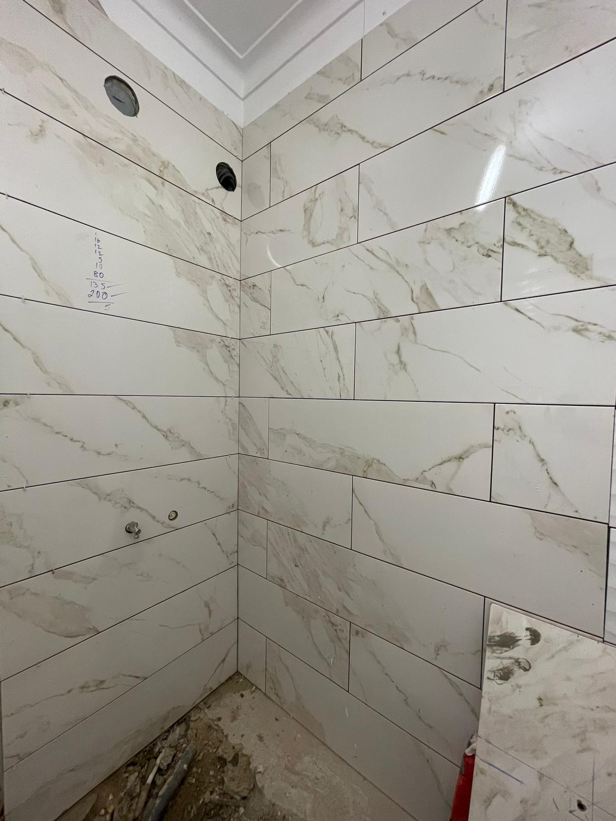 Mãos na Obra Remodelações - Seixal - Stone or Tile Flooring Installation
