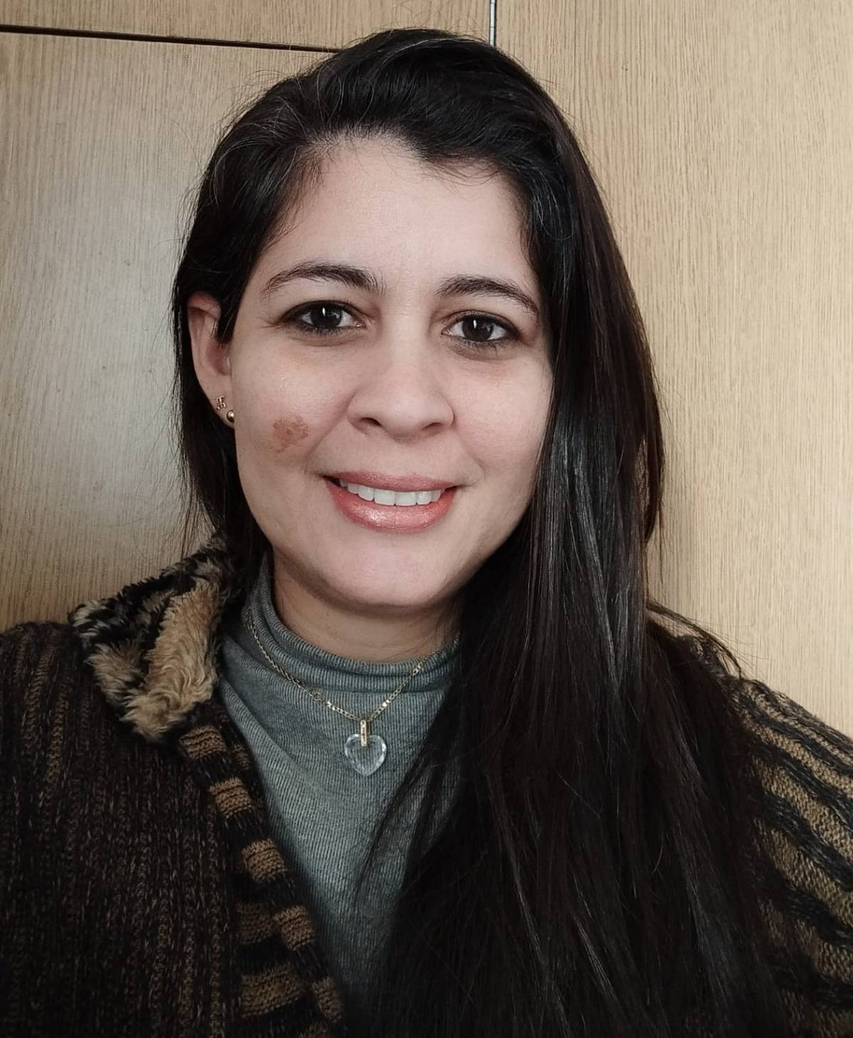 SUZANE ARAUJO - Nelas - Servicios de mensajería