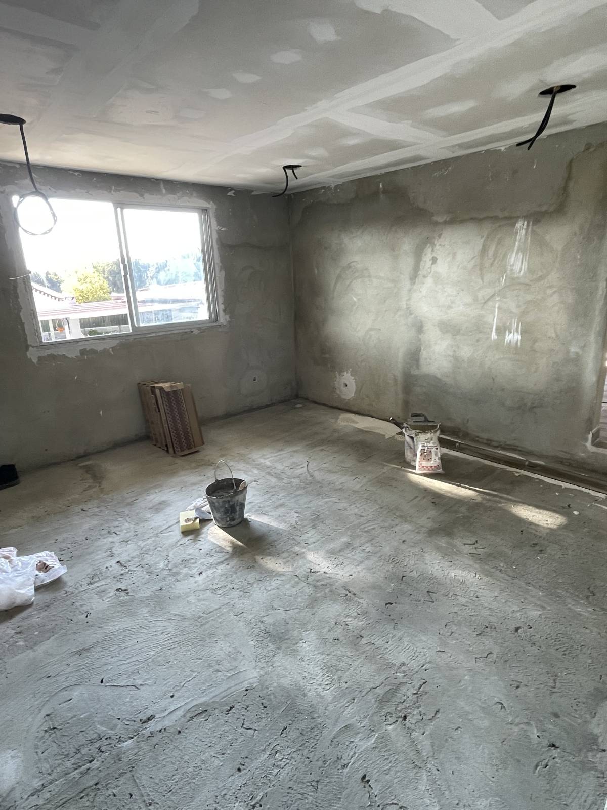 Mãos na Obra  Remodelações - Seixal - Dachreinigung