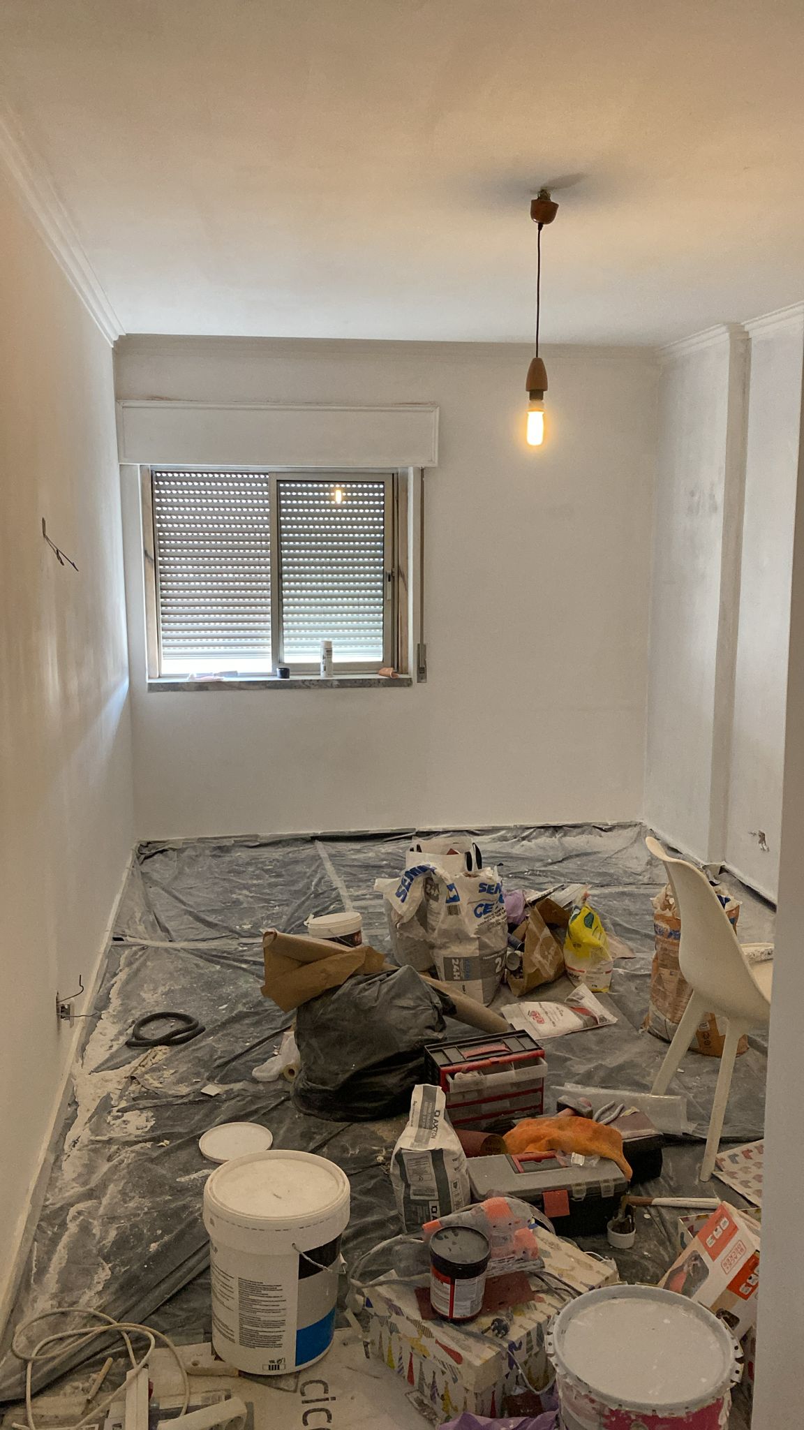 Mateus Sousa - Almada - Interior Wall Addition