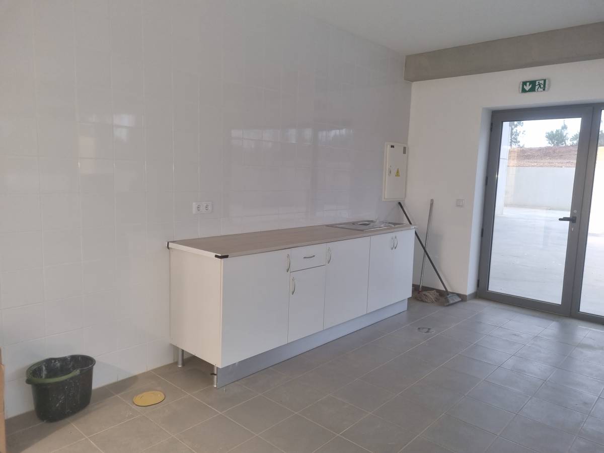 LS MONTAGENS - Vila Nova de Gaia - Crib Assembly