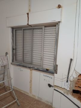 Empresa de Caixilharia de PVC