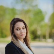 Bianca Auer - Portimão - Advogado de Direito Imobiliário