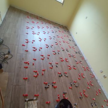 Luciano - Albufeira - Tile Installation