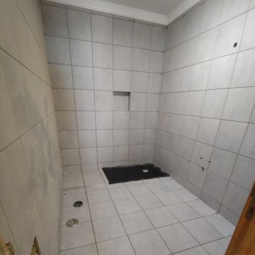 Luciano - Albufeira - Tile Repair