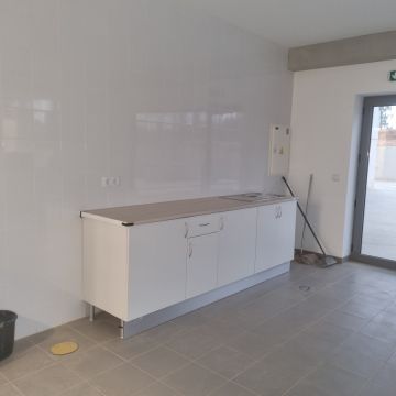 LS MONTAGENS - Vila Nova de Gaia - Crib Assembly