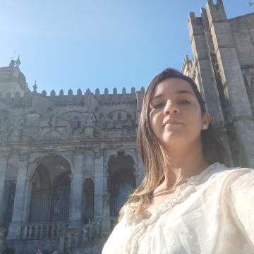 Sarah Alencar - Espinho - Transmissão de Vídeo e Serviços de Webcasting