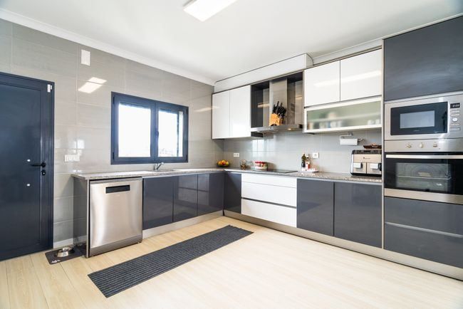 Lumen Ativos imobiliários - Marinha Grande - Pose de sols en pierre ou en carrelage