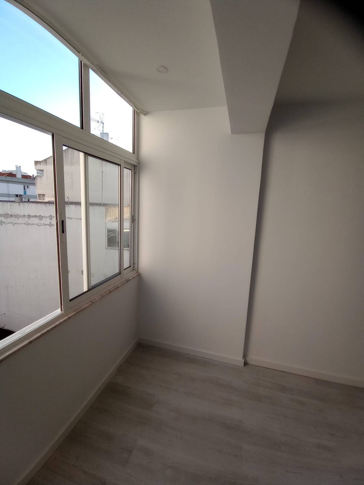 Wf Construção e Remodelação - Seixal - Balkonverglasung montieren