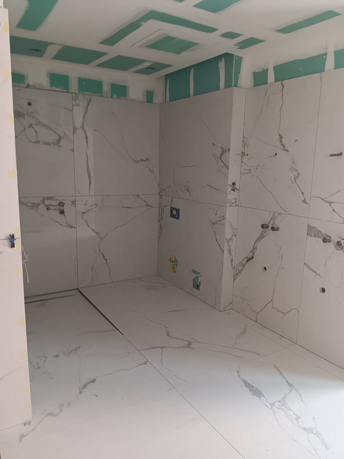 Niltomar Pedro - Torres Vedras - Floor Tiling