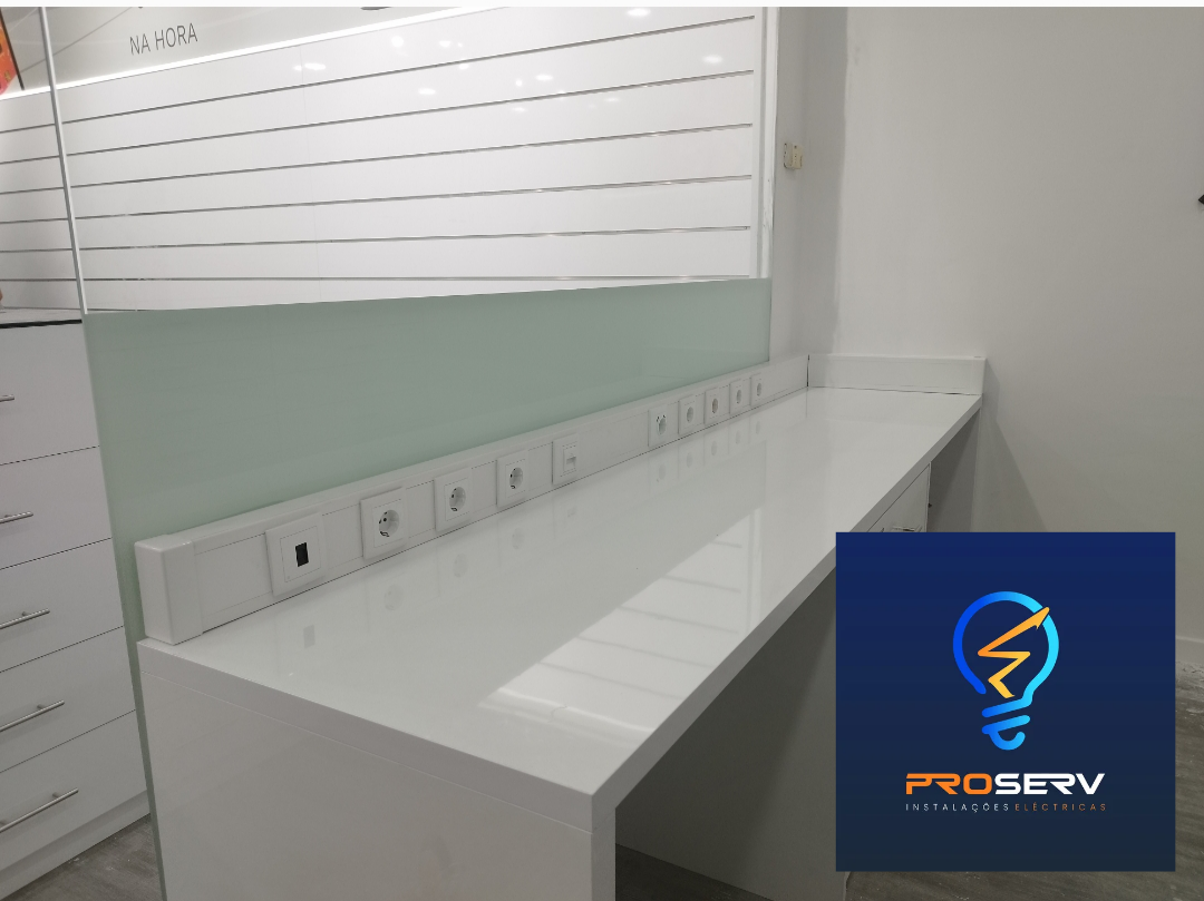 proserv - Braga - Circuit Breaker Panel or Fuse Box Repair