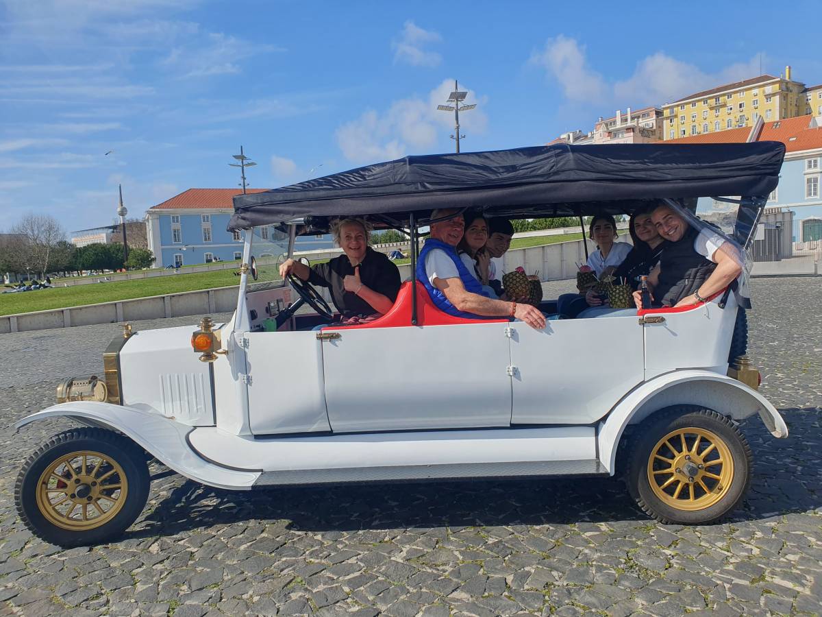 A Small Piece of Land - Lisboa - Wine Tastings and Tours