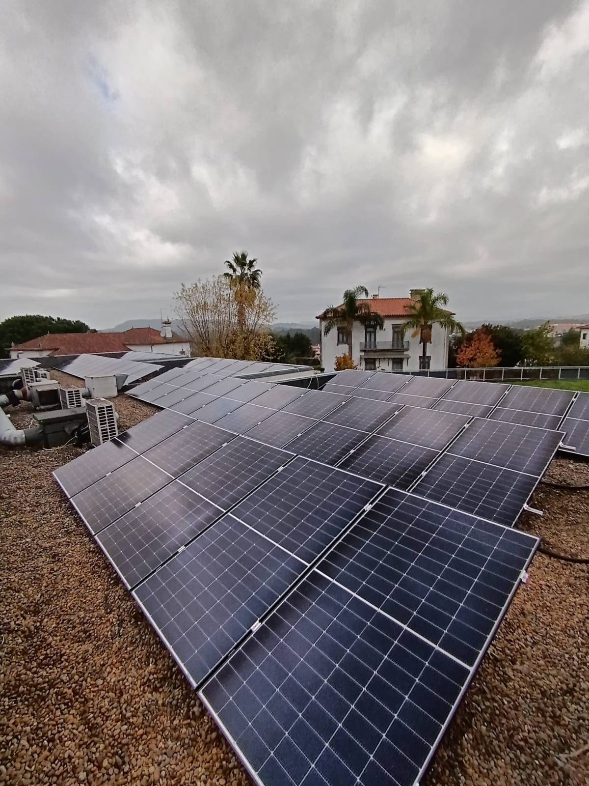 Huaca Energy - Coimbra - Reparatur einer Solaranlage / Photovoltaikanlage