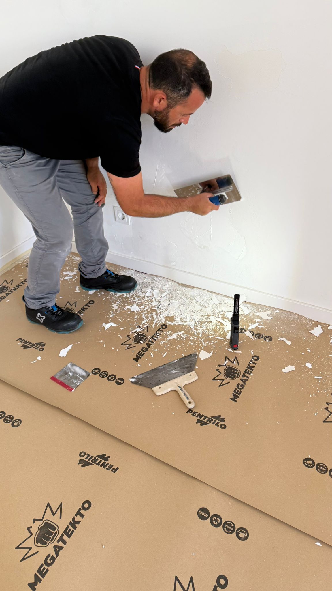 Claudio Junior - Azambuja - Instalação de Disjuntor ou Caixa de Fusíveis