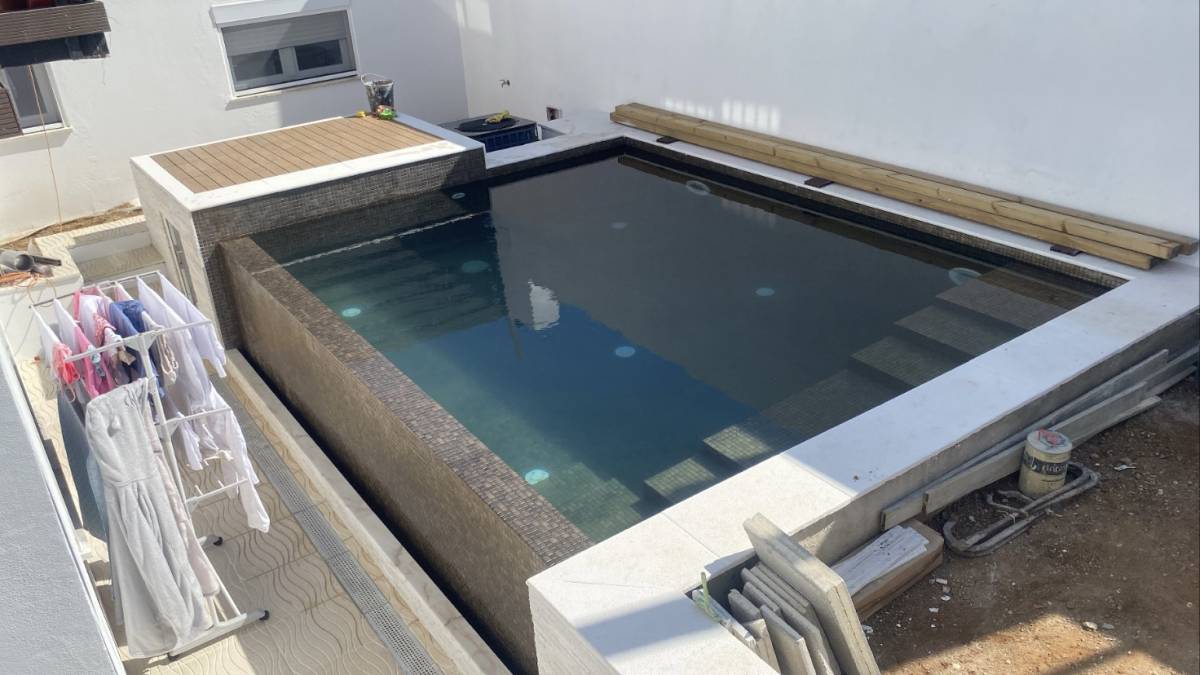 Wf Construção e Remodelação - Seixal - Fensterläden reparieren